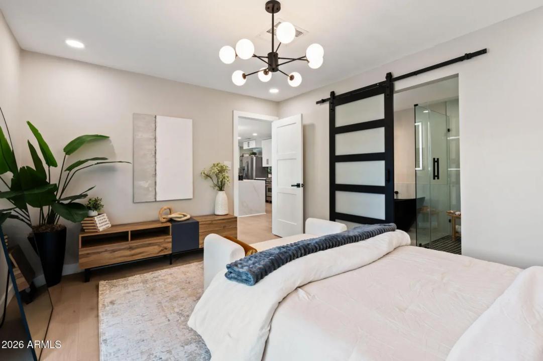 Real Estate Picture 21