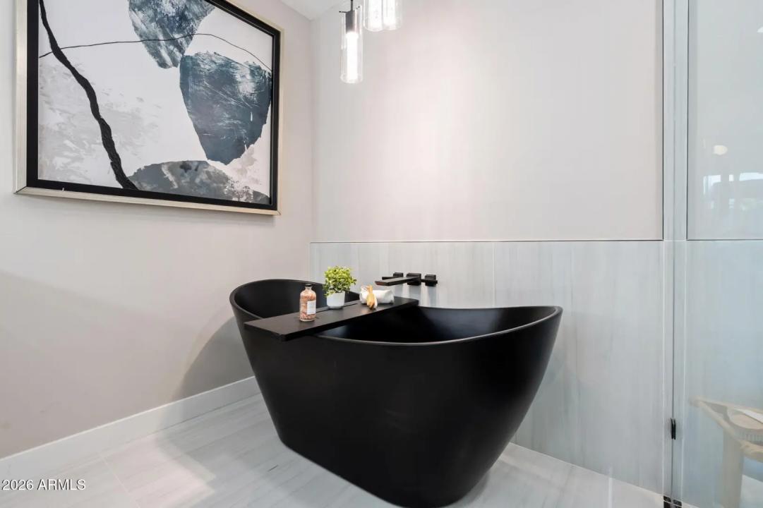 Real Estate Picture 25