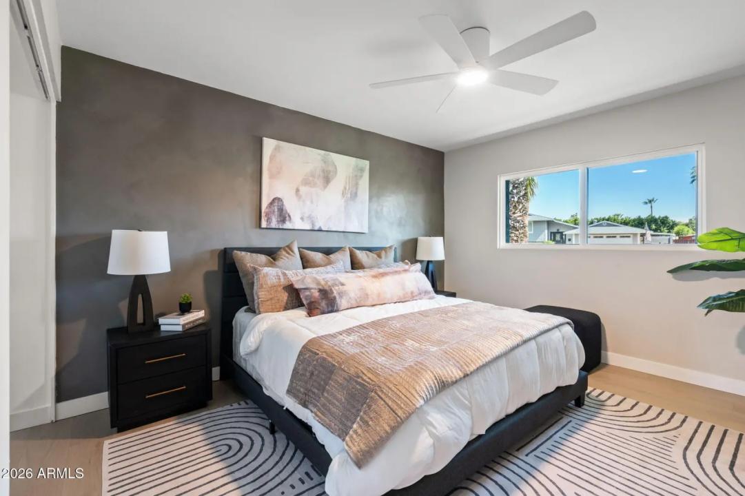Real Estate Picture 27