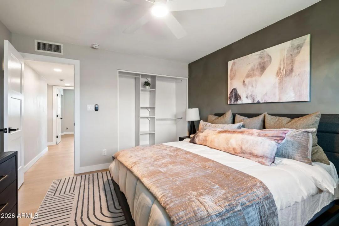 Real Estate Picture 28