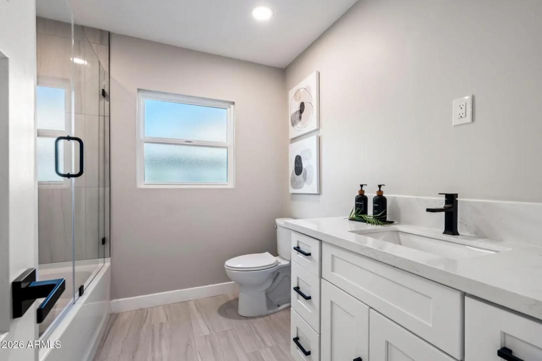 Real Estate Picture 29