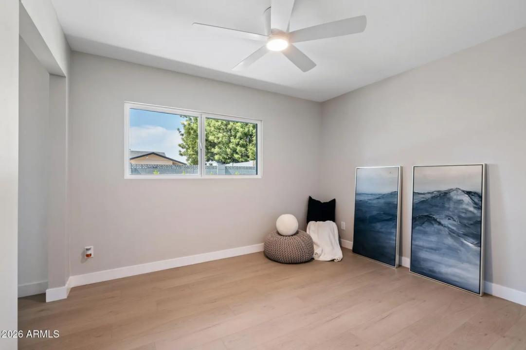 Real Estate Picture 33