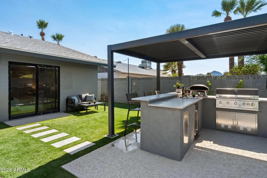 Real Estate Picture 37