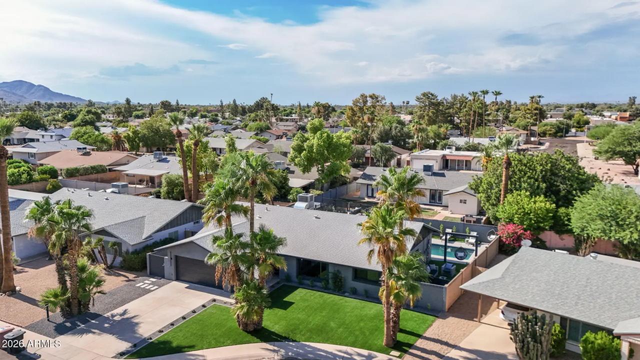 Real Estate Picture 50