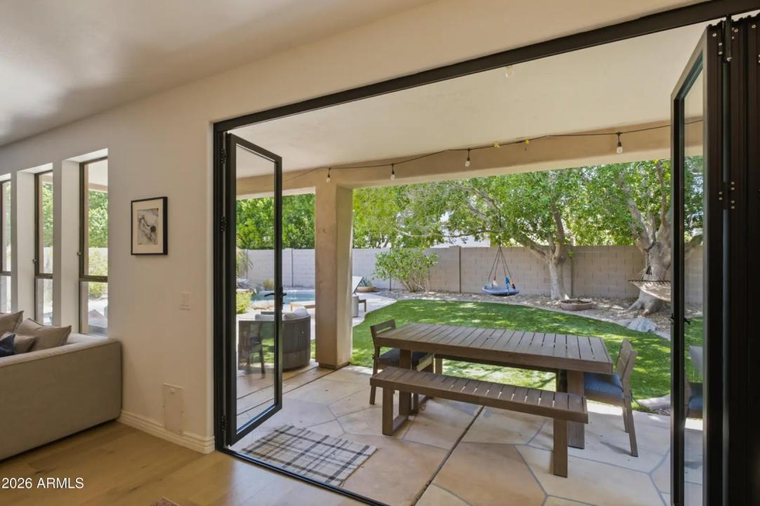 Real Estate Picture 14