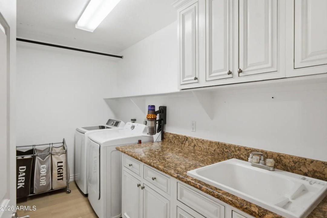Real Estate Picture 18