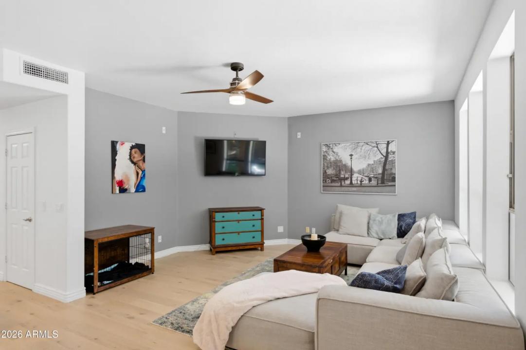Real Estate Picture 15