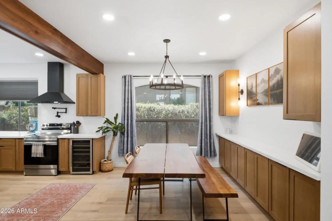 Real Estate Picture 13
