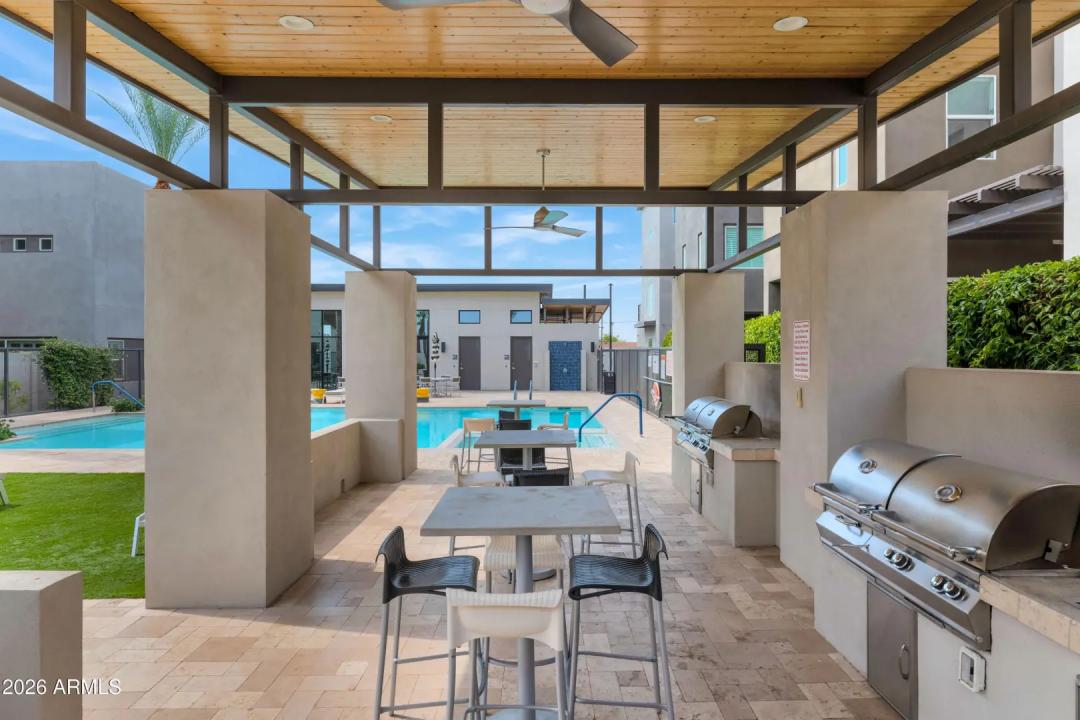 Real Estate Picture 22