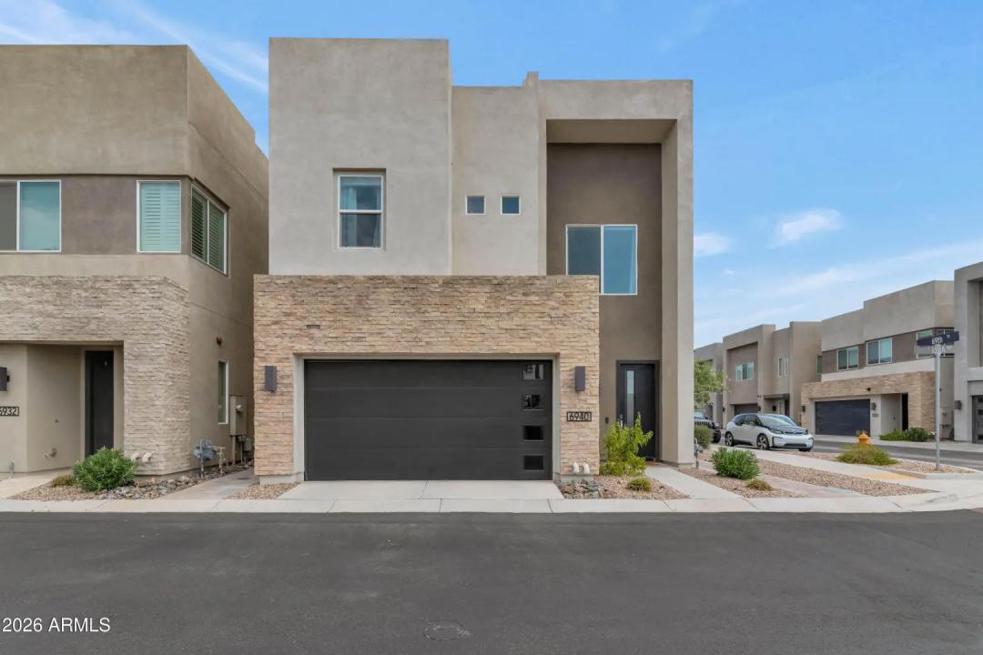 Real Estate Picture 24