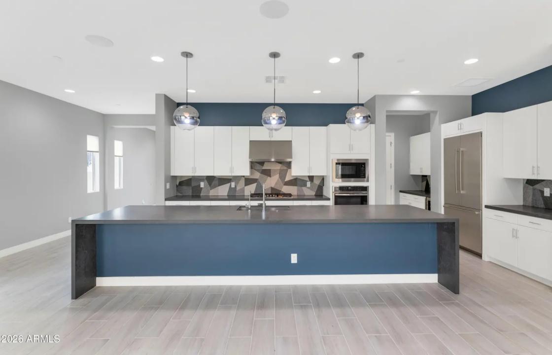Real Estate Picture 2