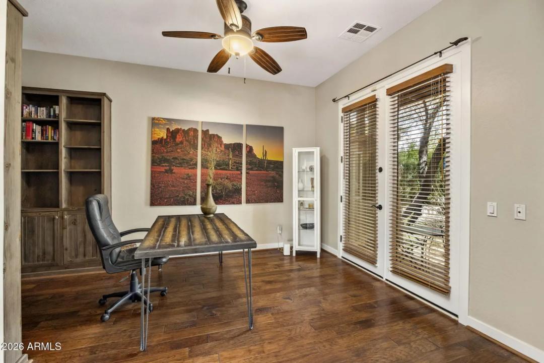 Real Estate Picture 8
