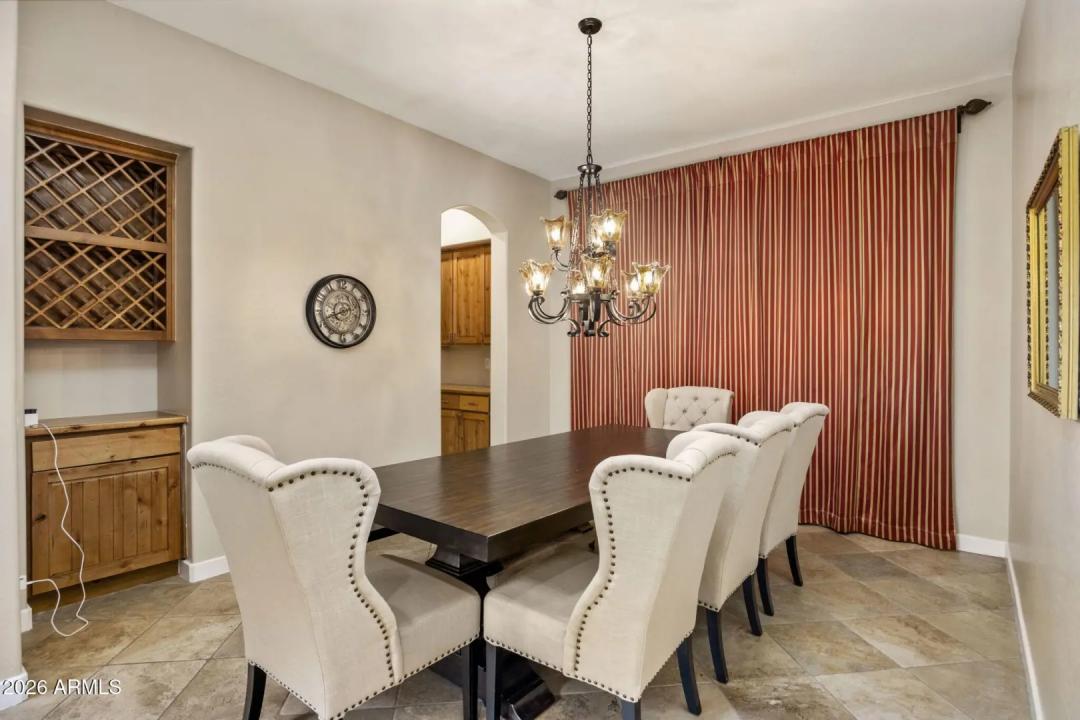Real Estate Picture 18
