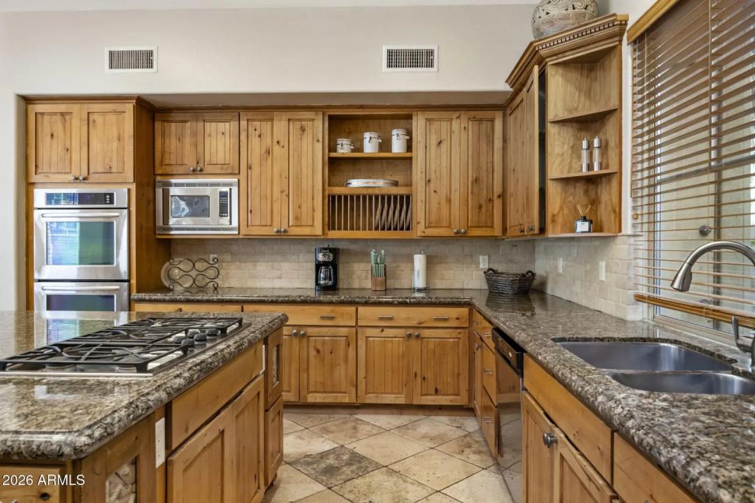 Real Estate Picture 10