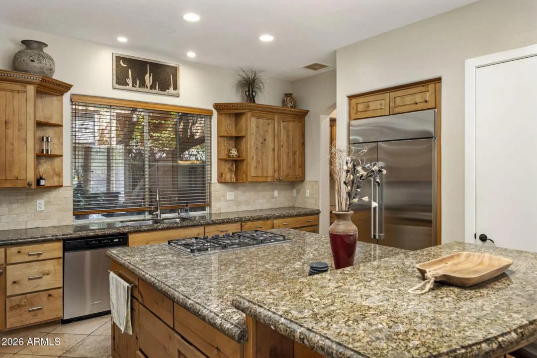 Real Estate Picture 12