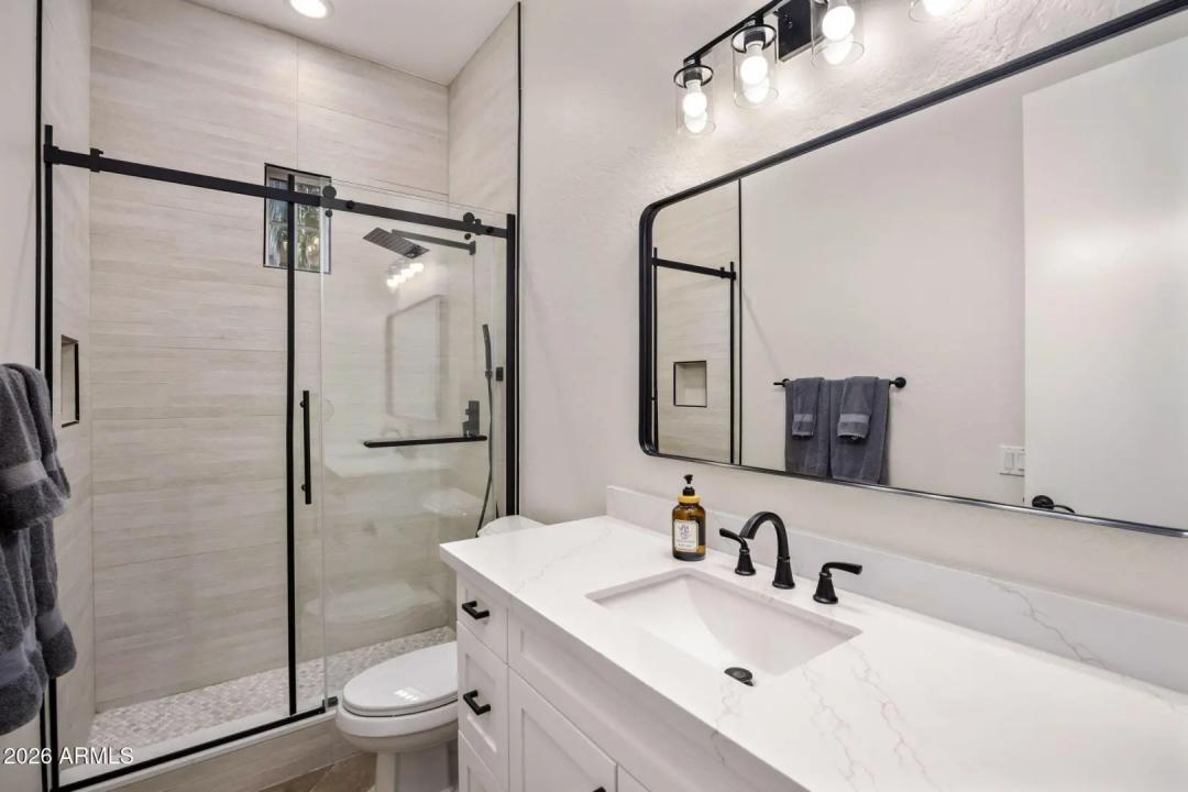 Real Estate Picture 20