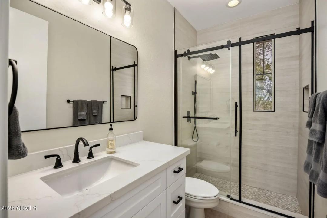 Real Estate Picture 22