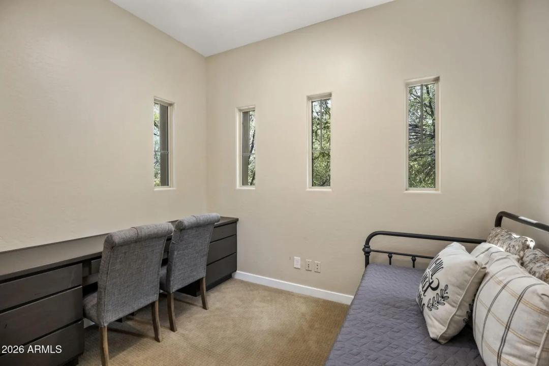 Real Estate Picture 23