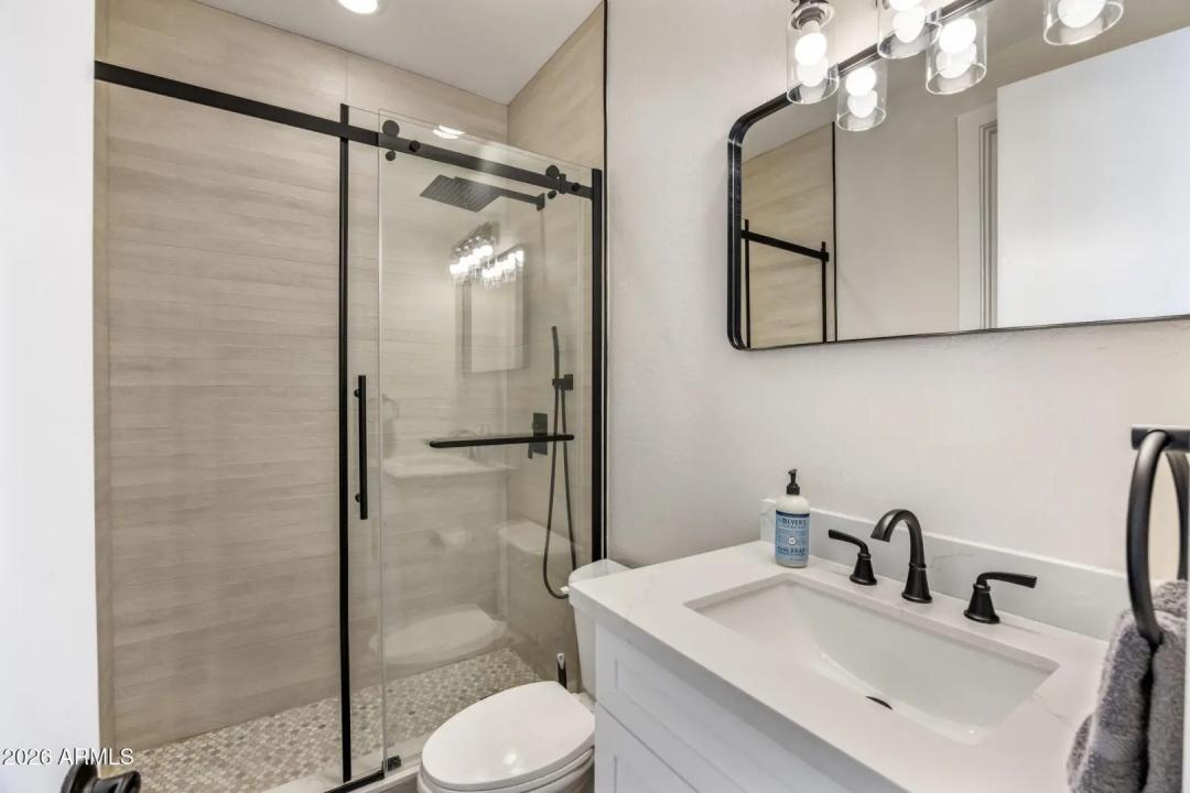 Real Estate Picture 26