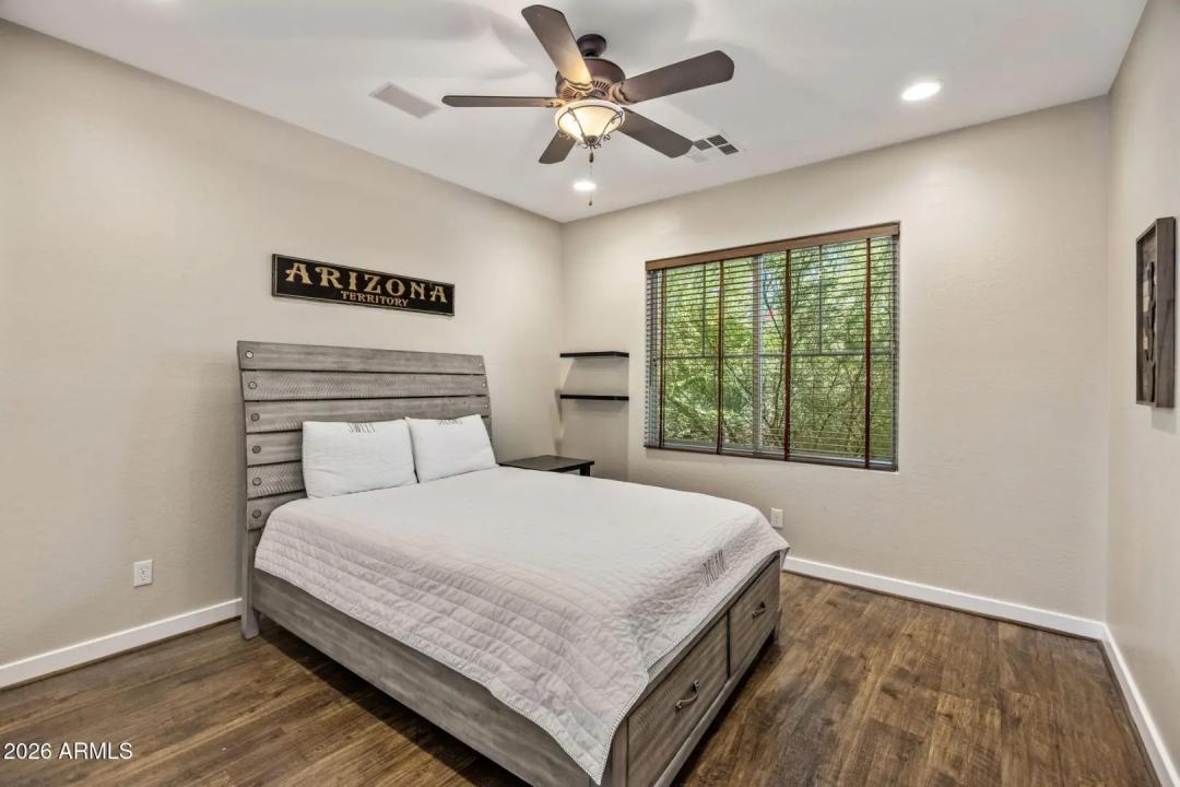 Real Estate Picture 27