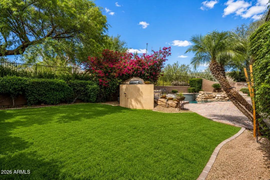 Real Estate Picture 40