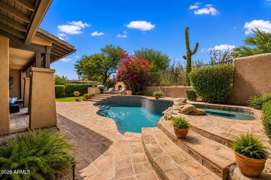 Real Estate Picture 37