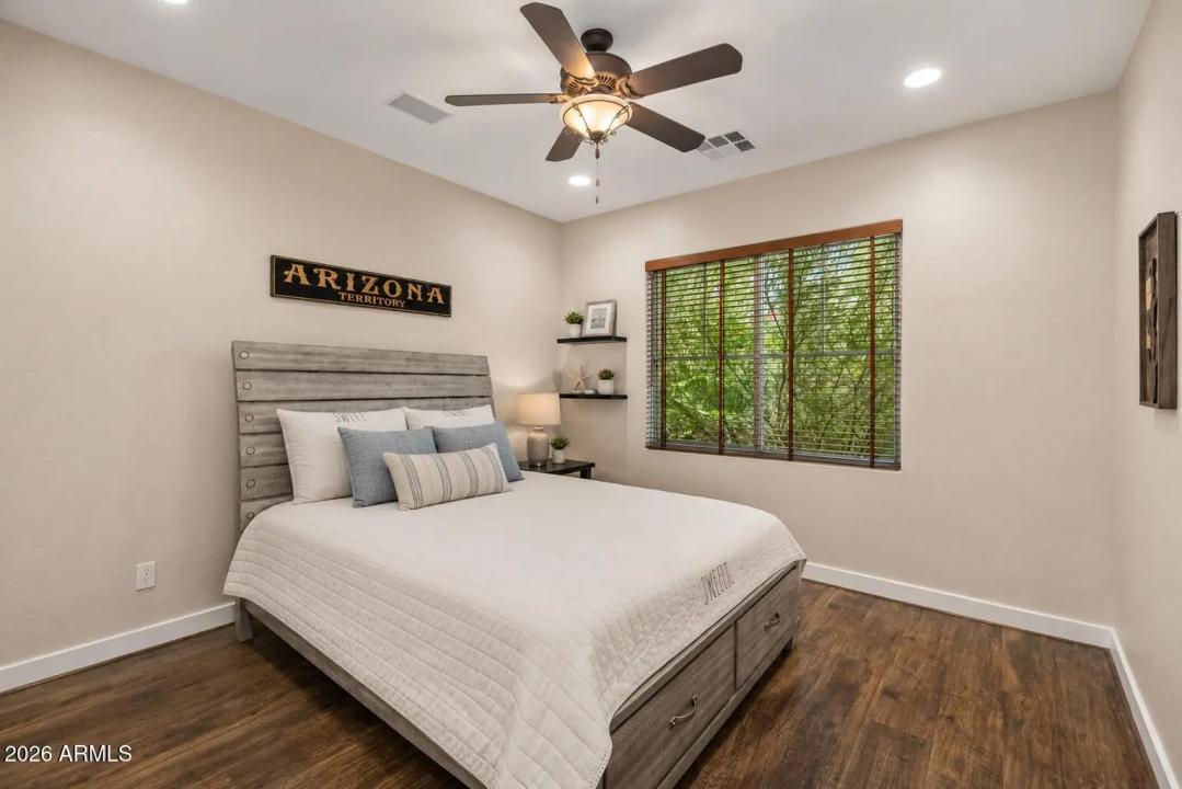 Real Estate Picture 27