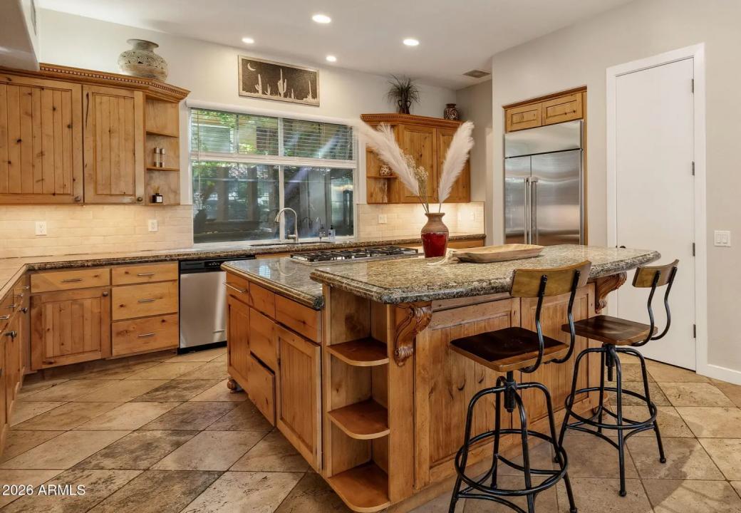Real Estate Picture 17