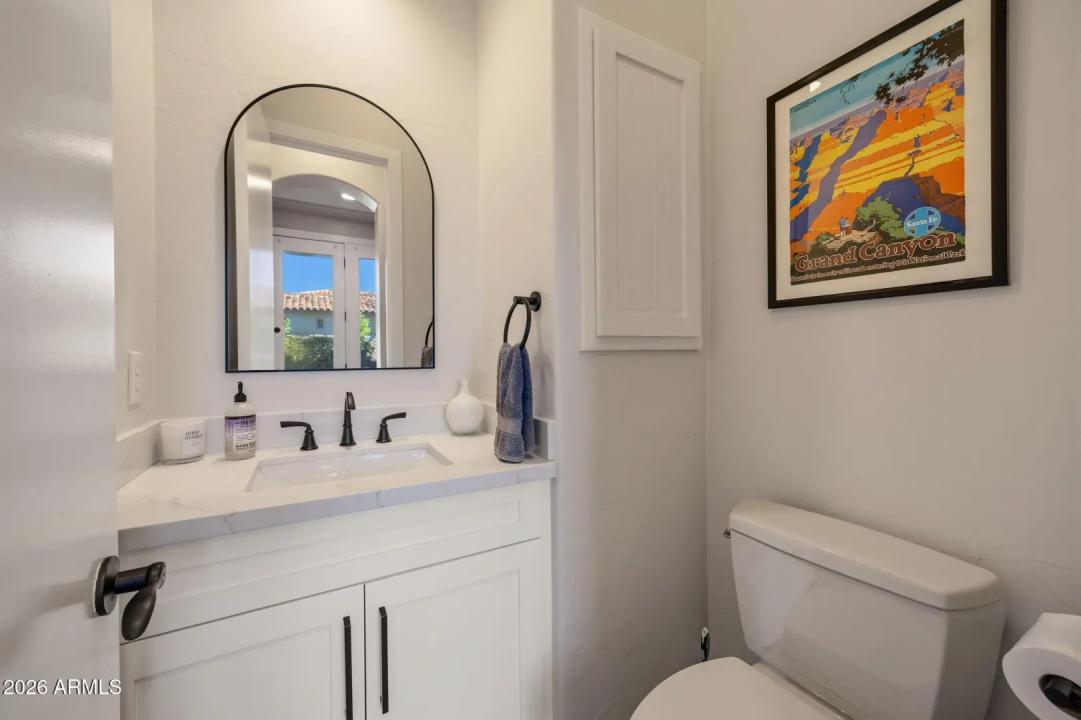 Real Estate Picture 9