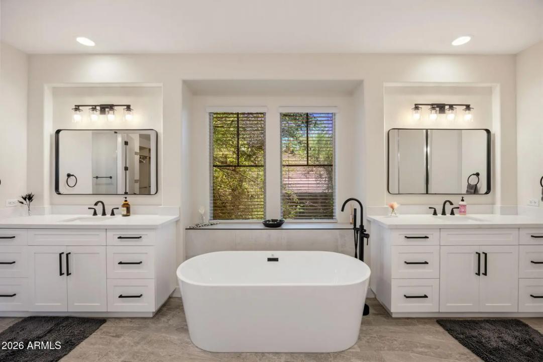 Real Estate Picture 38
