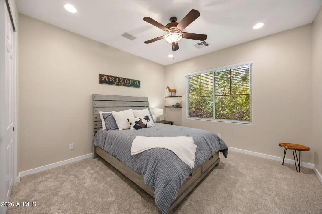 Real Estate Picture 34