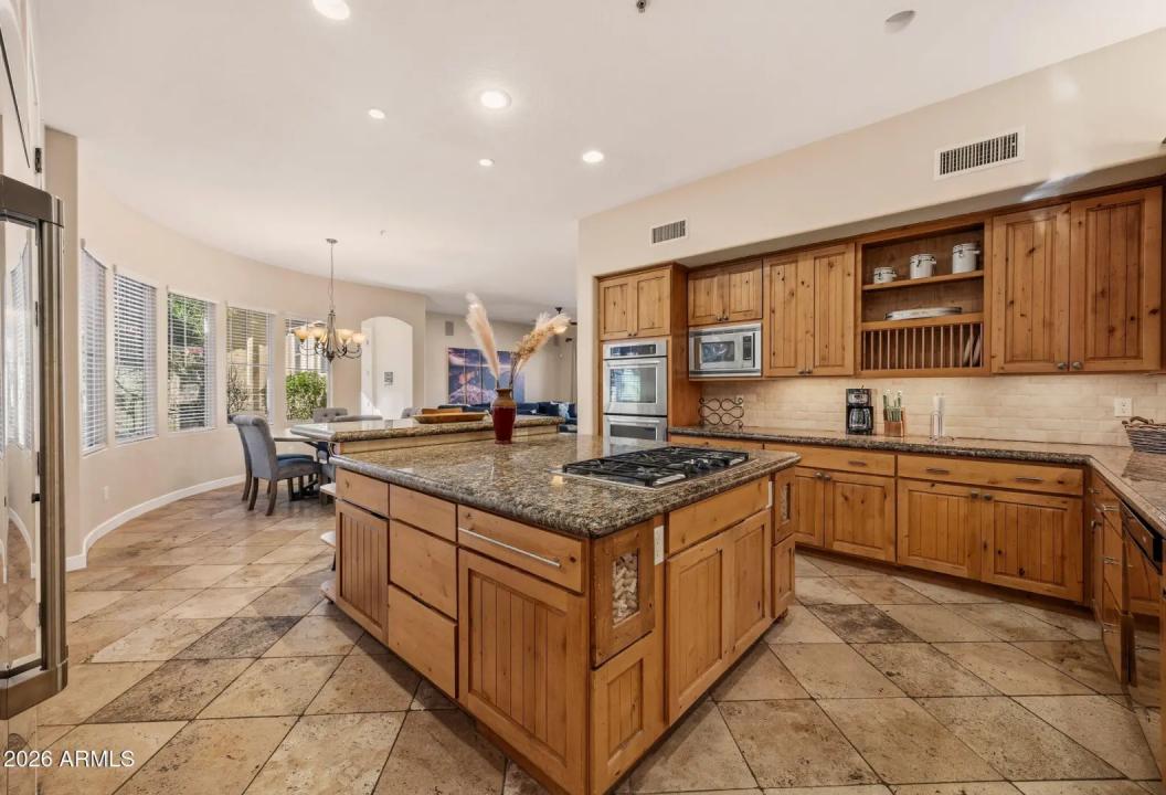 Real Estate Picture 16