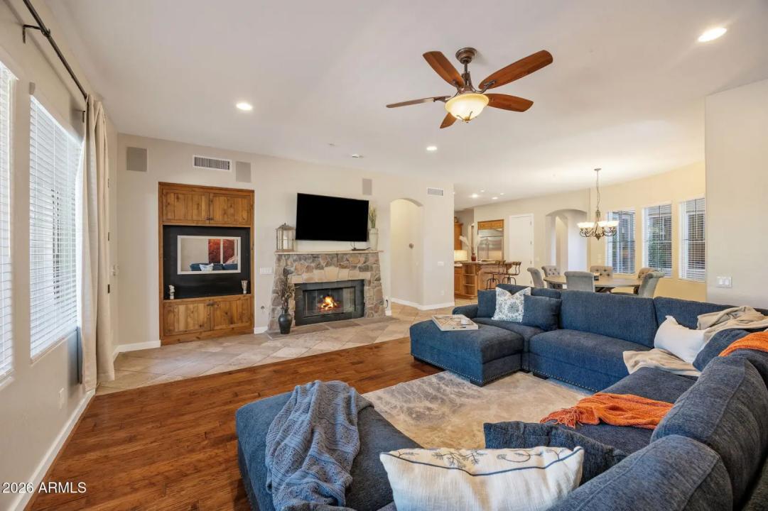 Real Estate Picture 22