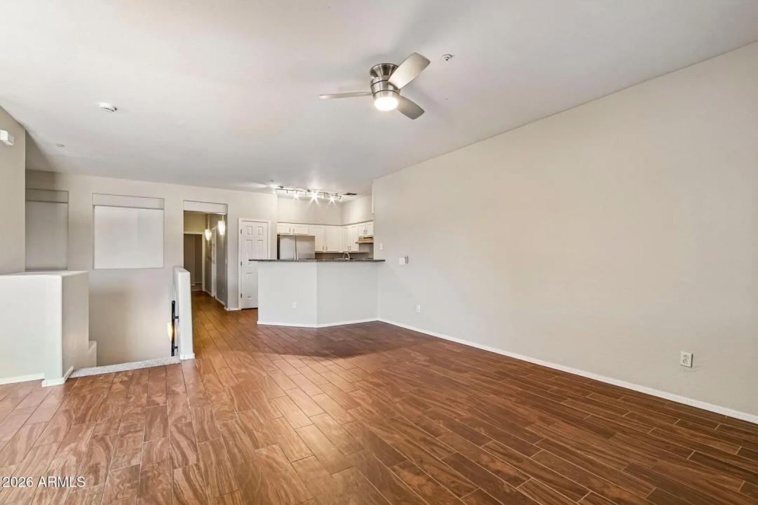 Real Estate Picture 4