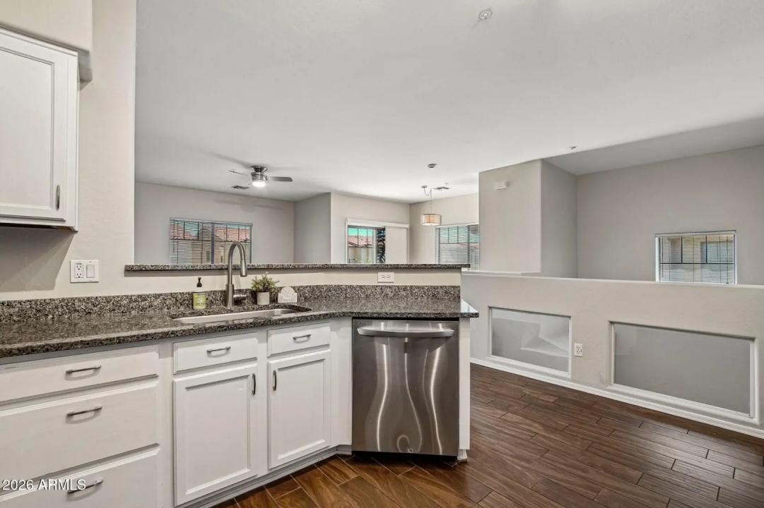 Real Estate Picture 7