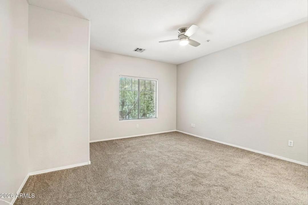 Real Estate Picture 12