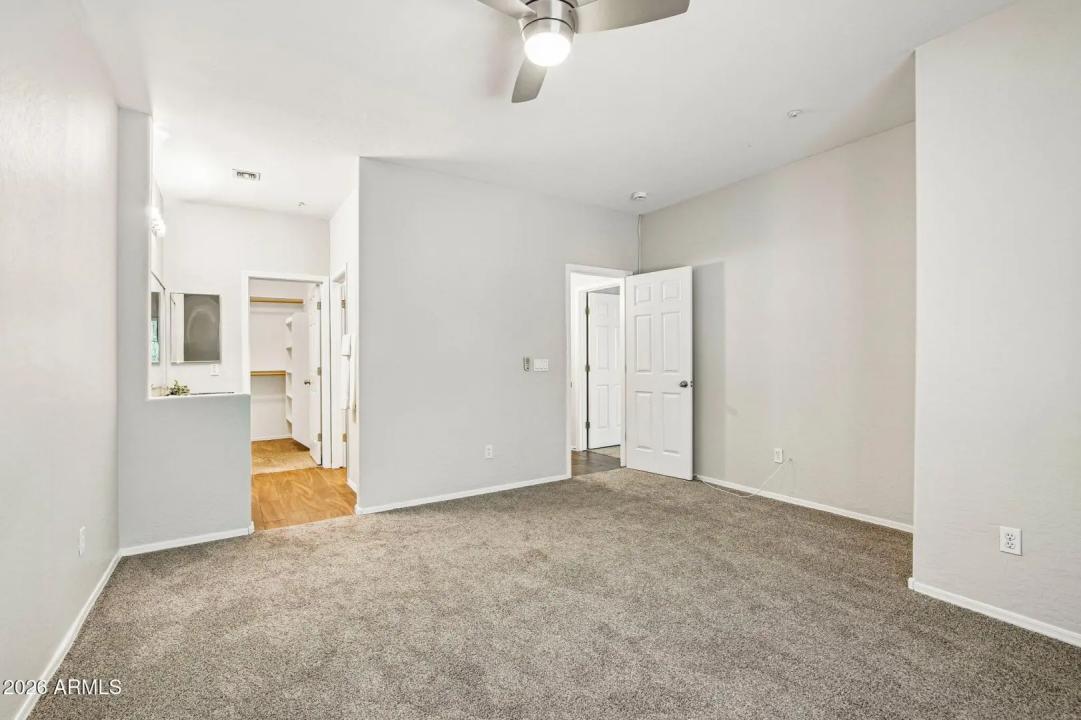 Real Estate Picture 10