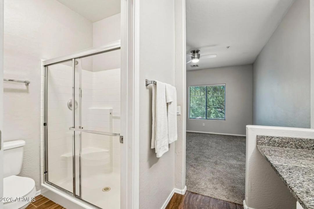 Real Estate Picture 14