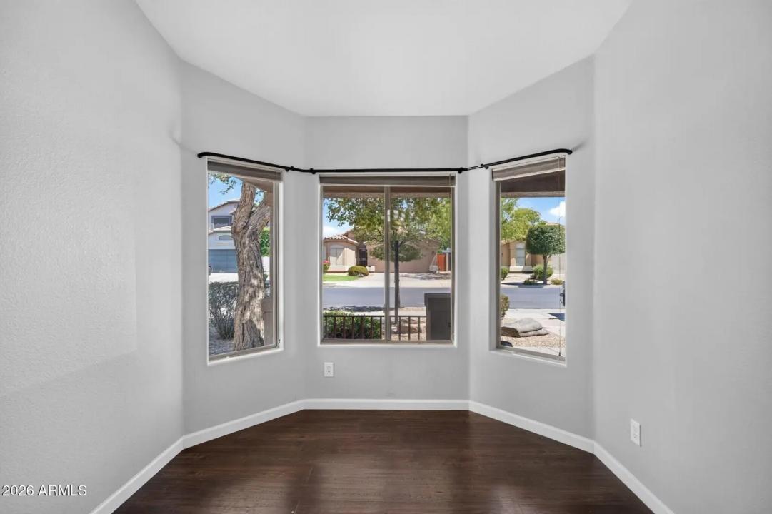 Real Estate Picture 7