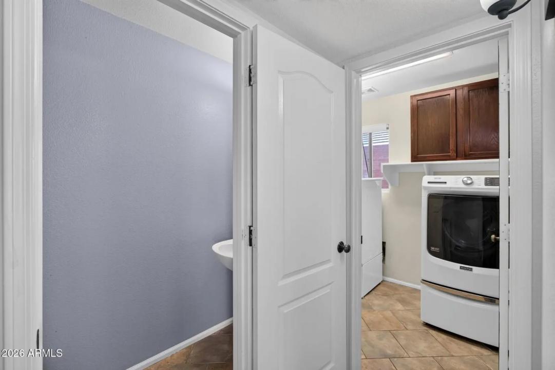 Real Estate Picture 11