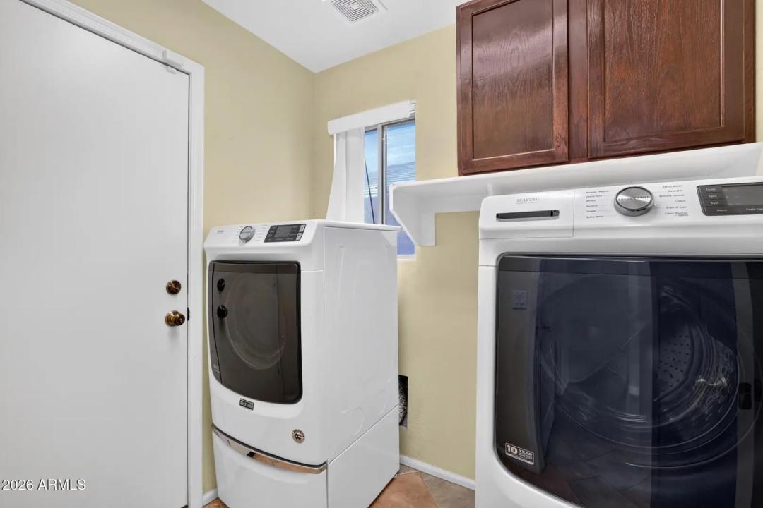 Real Estate Picture 13