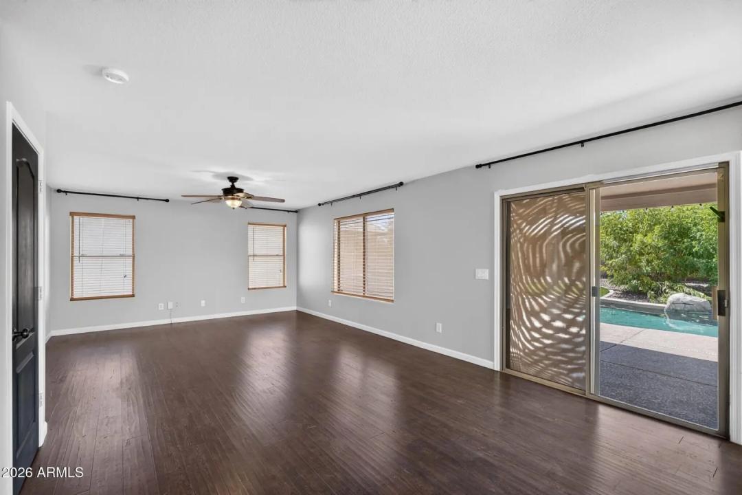 Real Estate Picture 17