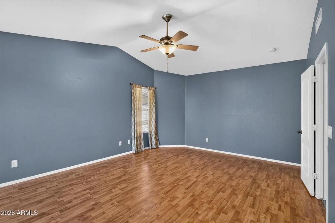 Real Estate Picture 27