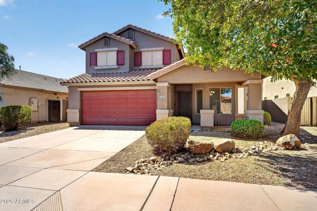 Real Estate Picture 3