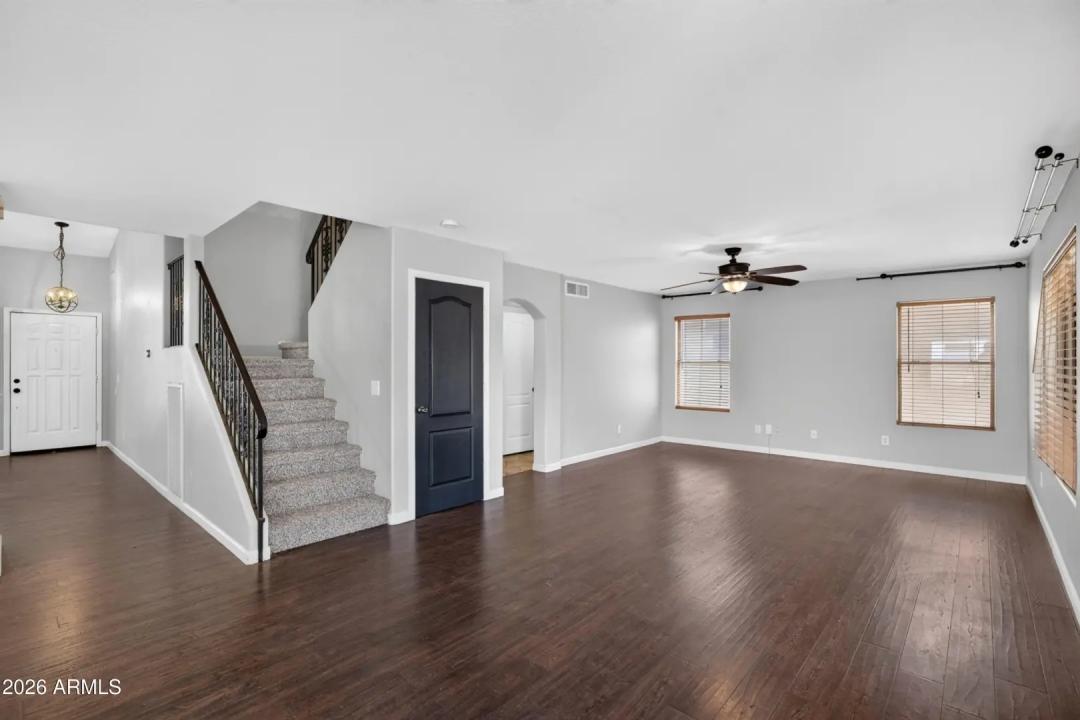 Real Estate Picture 16