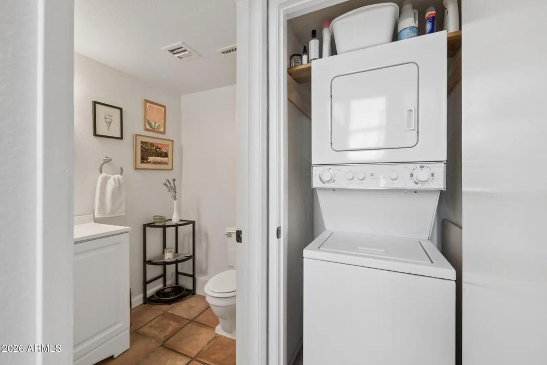 Real Estate Picture 17