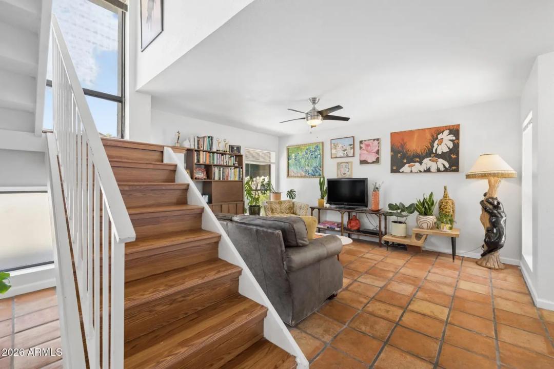 Real Estate Picture 18