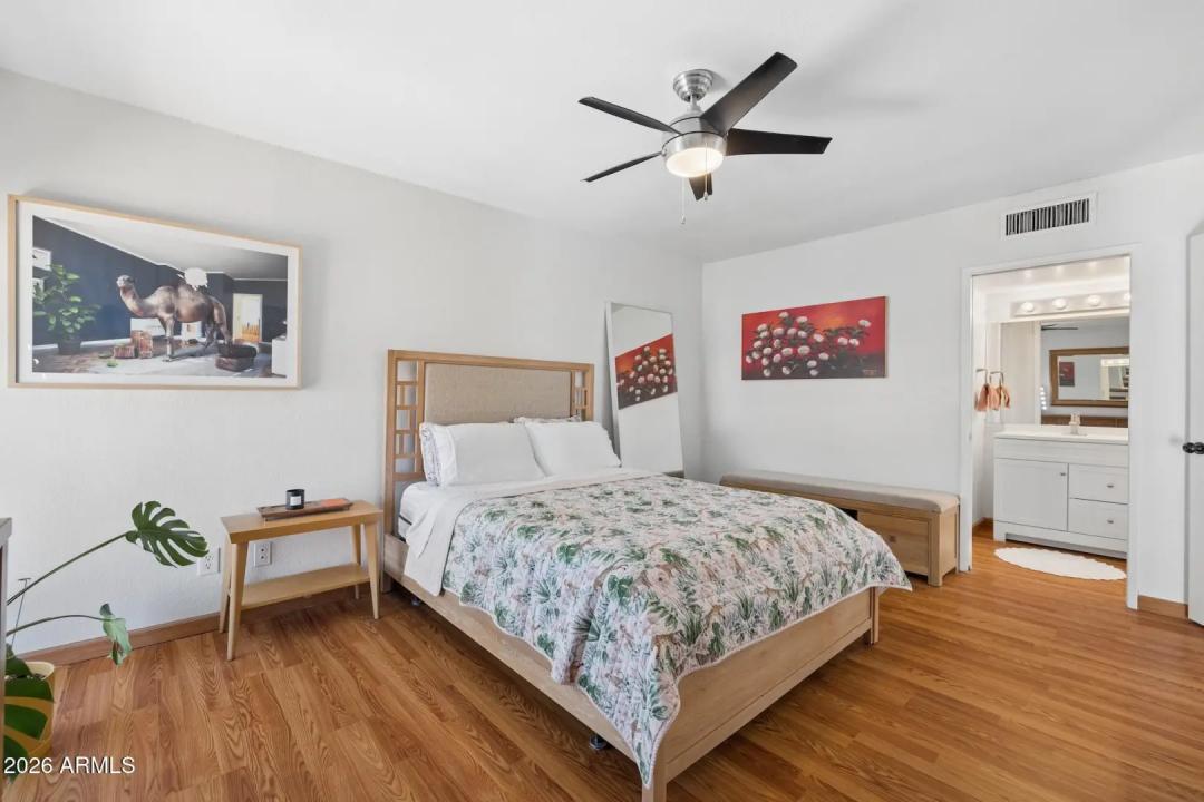 Real Estate Picture 20