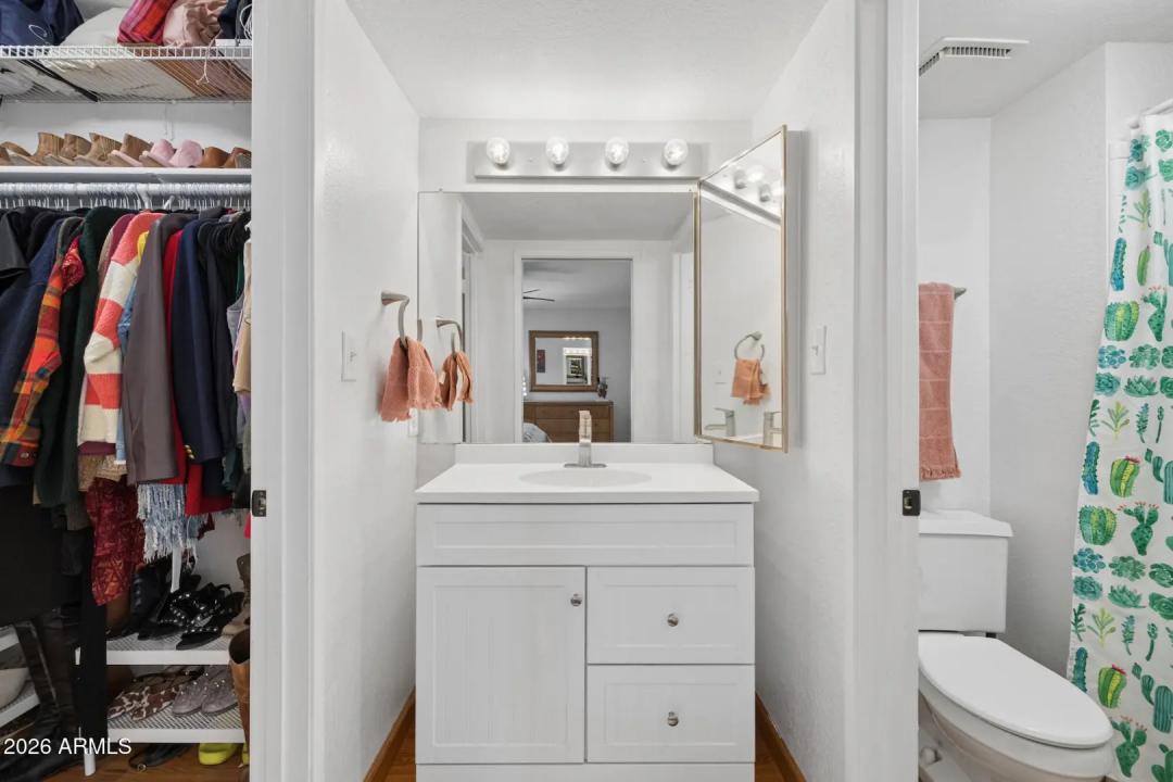 Real Estate Picture 22