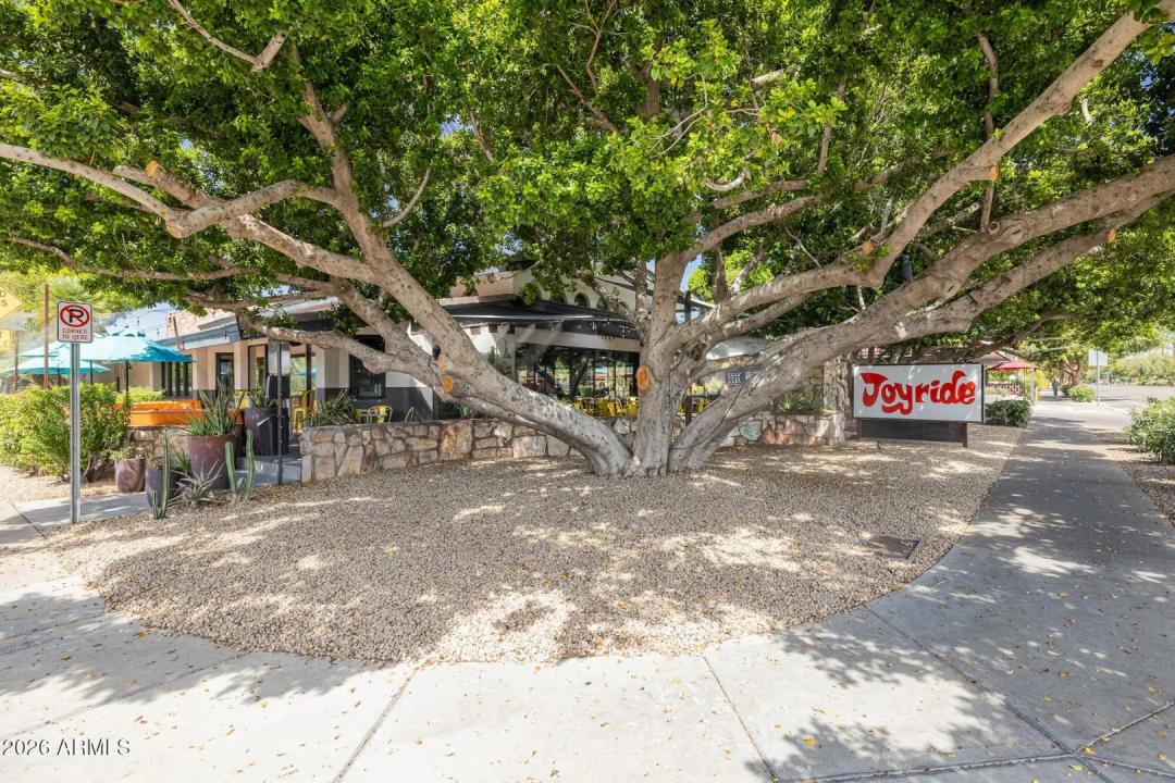 Real Estate Picture 33